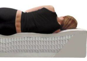 Orthopedische matras voorkomt het optreden van lumbale pijn na het slapen