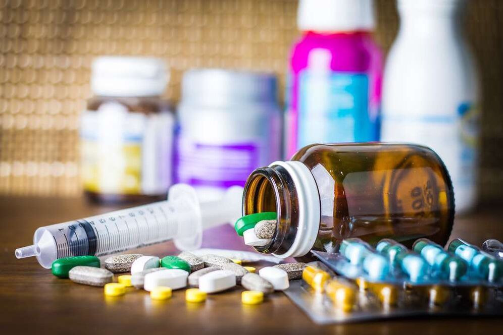 Medicamenteuze behandeling van osteochondrose van de thoracale wervelkolom